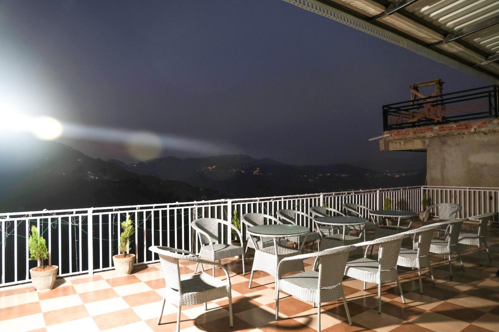 Mountain Shadow Hotel Kasauli Exterior foto